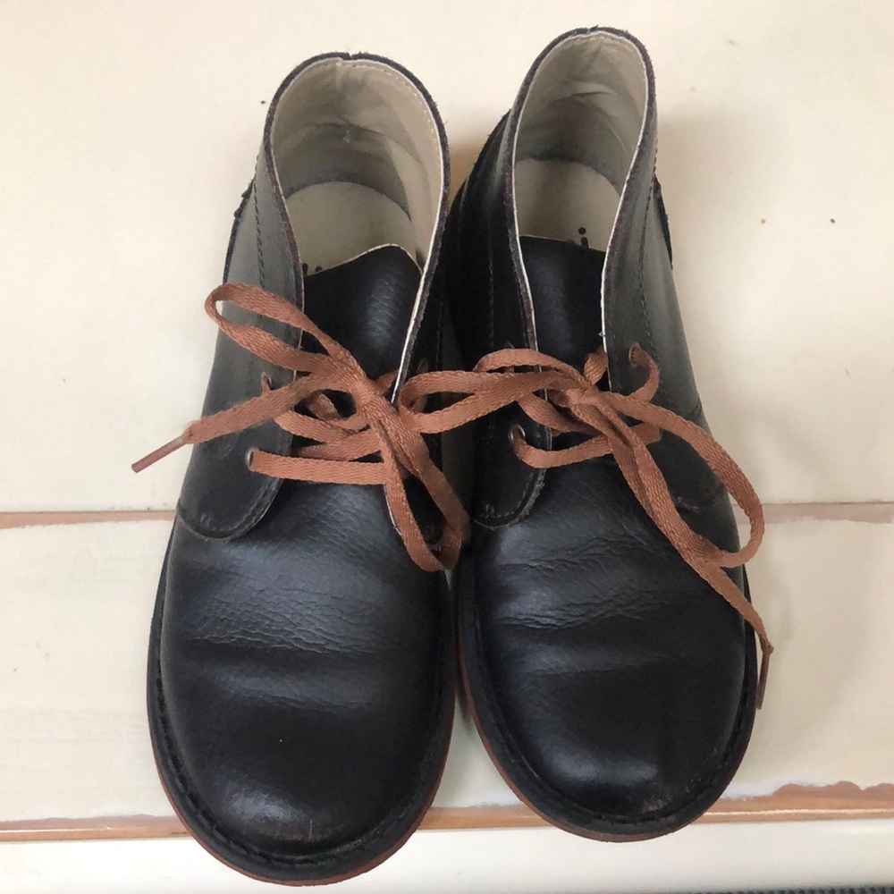 Umi, chocolate brown chukka boot. Euro size 32 ( kids 1)